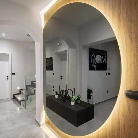 Smart Luxury Moonlight