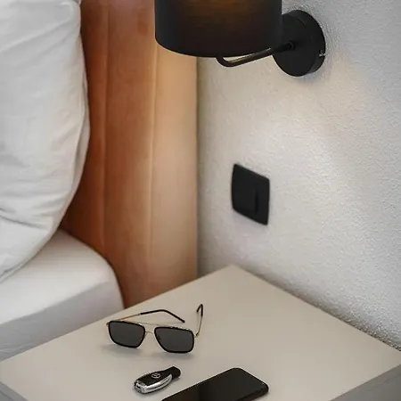 Smart Luxury Moonlight